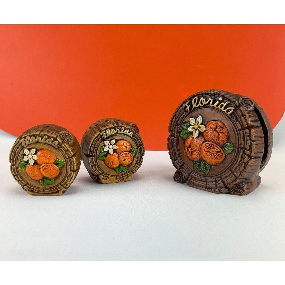Vintage 70s salt & pepper shakers, Florida souvenirs, ceramic log shaped